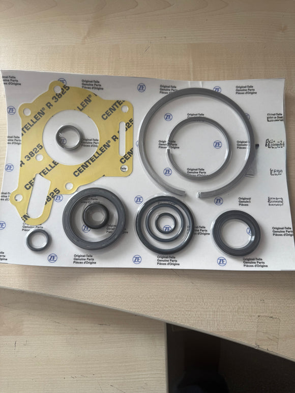 GEARBOX GASKET AND SEAL KIT  FOR ZF63A